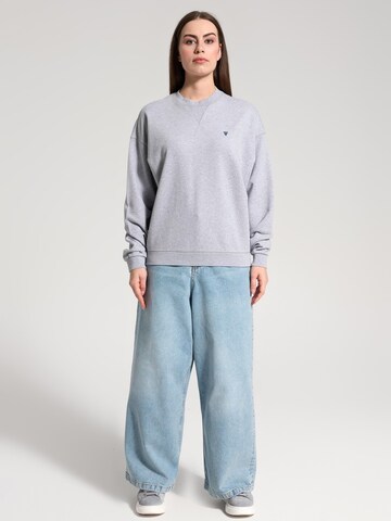 NOWIHT Sweatshirt 'Melisande' i grå