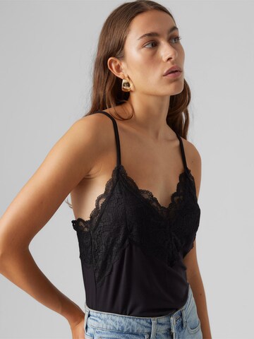 Vero Moda Tall Top 'AMANDA' in Schwarz