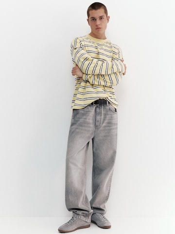 Pull&Bear Shirt in Yellow: front