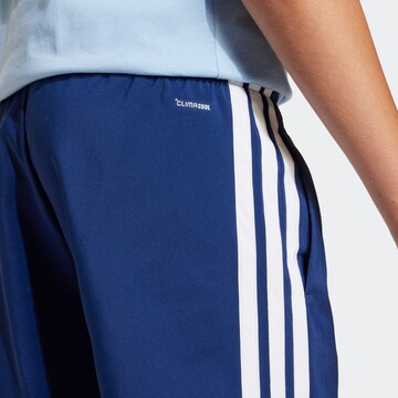 ADIDAS SPORTSWEAR Loosefit Sportshorts in Blau
