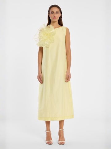Ana Alcazar Kleid 'Dawna' in Gelb: Vorderseite