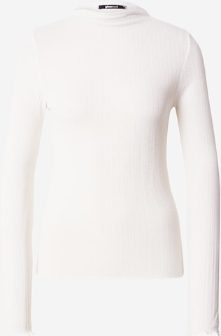 Gina Tricot Sweater in White: front