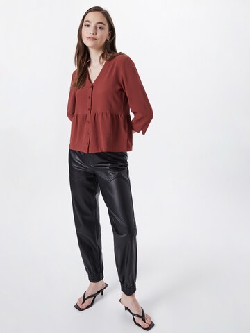 ABOUT YOU Blouse 'Jayla' in Rood