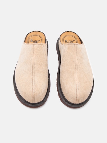 Dr. Martens Pistokkaat 'San' värissä beige
