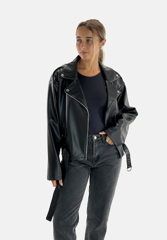 Elara Between-Season Jacket in Black