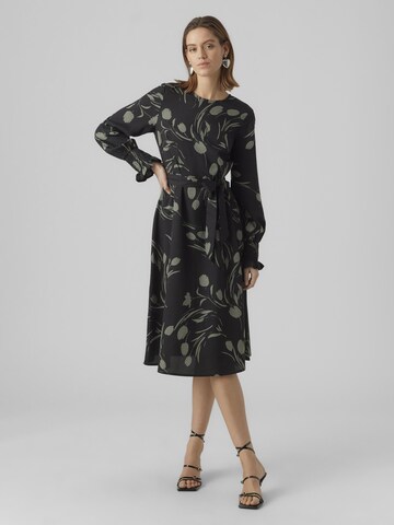 Vero Moda Petite Φόρεμα 'Marta' σε μαύρο: μπροστά
