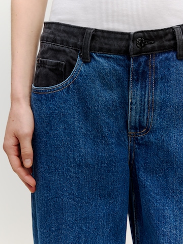 EDITED Flared Jeans 'Maleah' in Blau