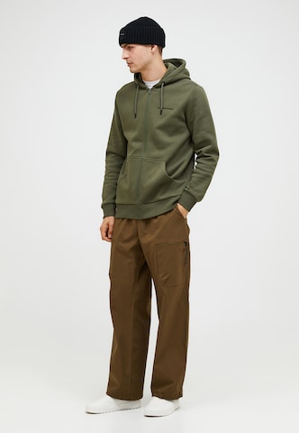 PEAK PERFORMANCE Sweatshirt in Groen