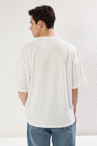 Trendyol T-Shirt in Beige