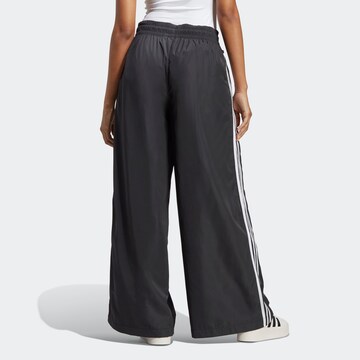 ADIDAS ORIGINALS Wide Leg Hose in Schwarz