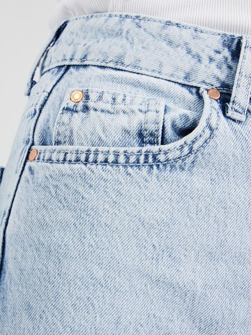 Trendyol Flared Jeans in Blue