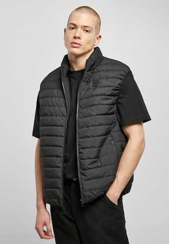 Urban Classics Bodywarmer in Zwart: voorkant