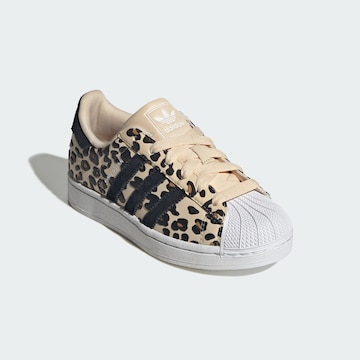 ADIDAS ORIGINALS - Zapatillas deportivas 'Superstar II' en beige
