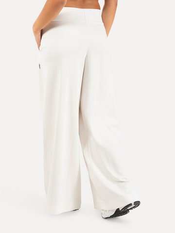 Smilodox Wide leg Broek 'Vanea' in Wit