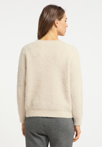 Usha Sweater in Beige