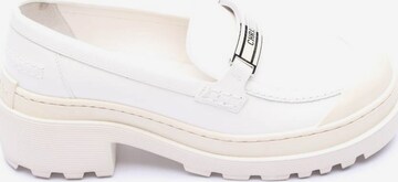 Dior Flats & Loafers in 39 in White: front