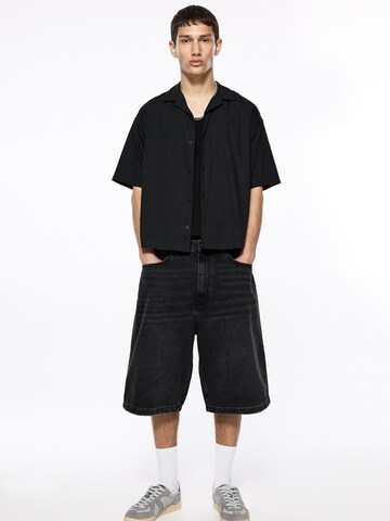 Pull&Bear Regular Shorts in Schwarz