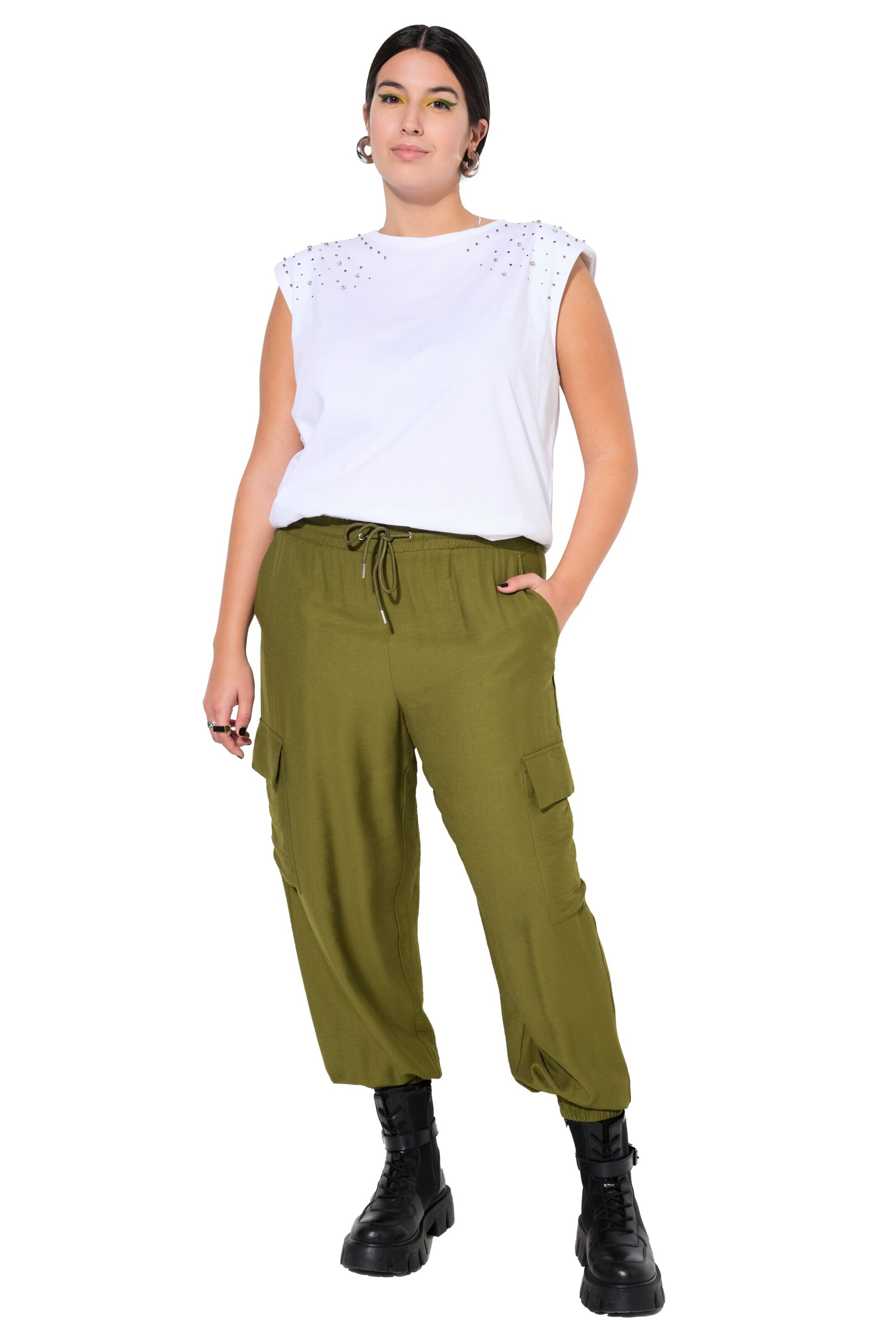 Studio Untold Tapered Cargohose in Grün: Vorderseite