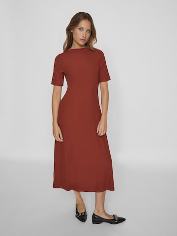 Robe VILA en marron : devant