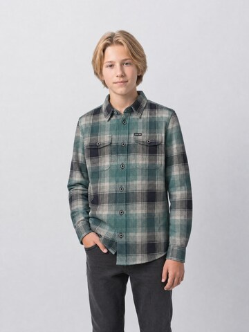 Petrol Industries Regular fit Button up shirt in Green: front