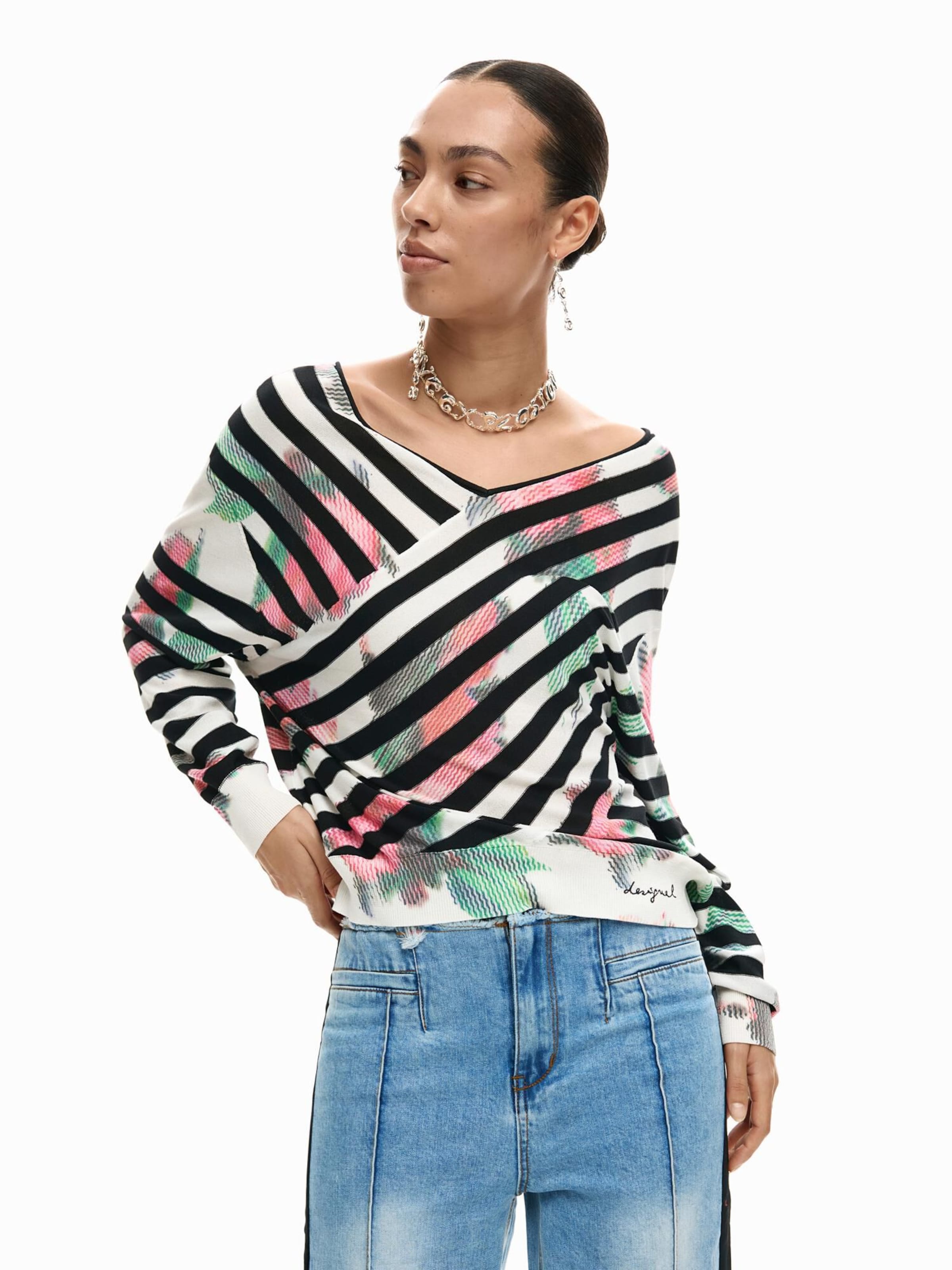 Desigual Sweter w kolorze czarny
