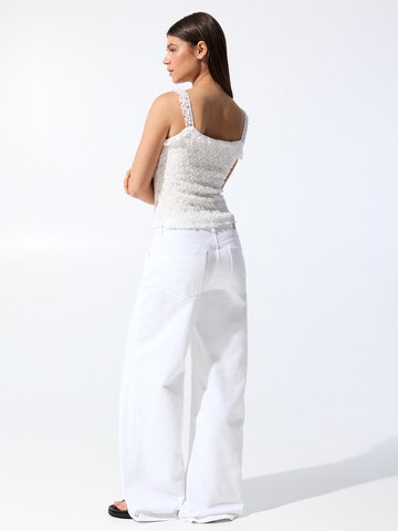 Top di Pull&Bear in bianco