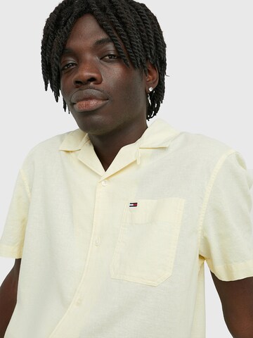 Tommy Jeans Regular Fit Hemd in Gelb
