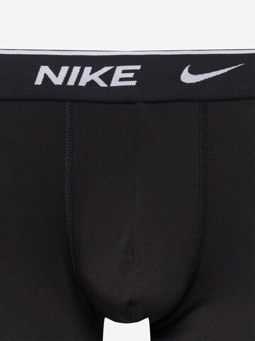 NIKE Sportunterhose in Schwarz