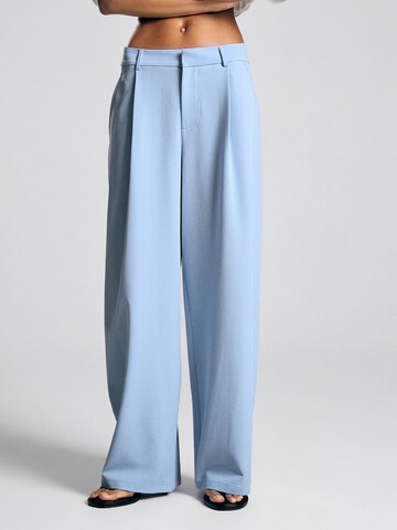 Bershka Wide Leg Hose in Blau: Vorderseite