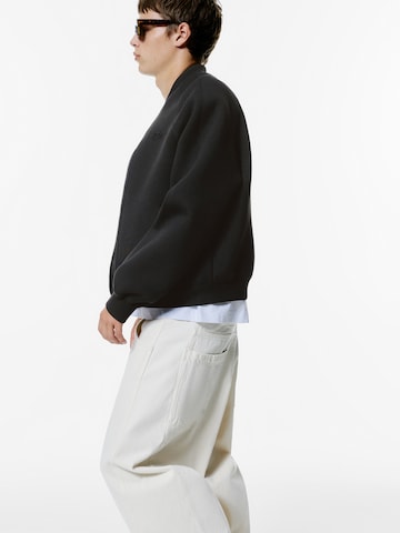 Pull&Bear Prehodna jakna | črna barva