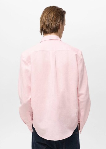 MANGO MAN Regular fit Button Up Shirt in Pink