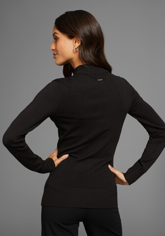 LAURA SCOTT Sweater in Black