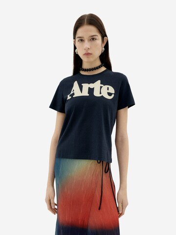 Thinking MU T-shirt 'Arte' i blå: framsida