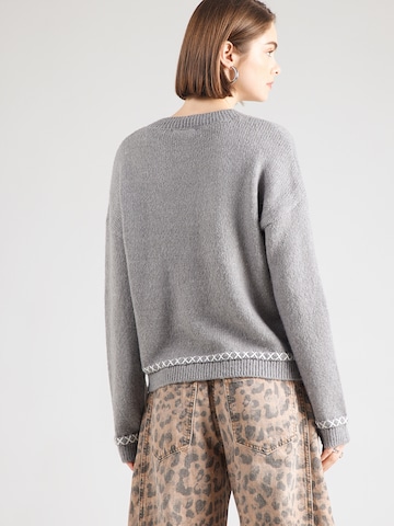 QS Пуловер в сиво
