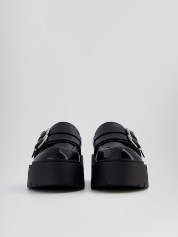 Bershka Slipper i sort