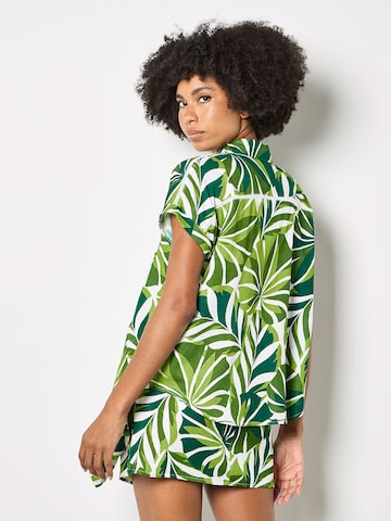 Chemisier Apricot en vert