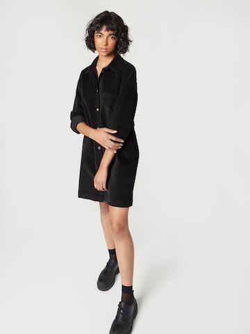 A LOT LESS - Vestido 'Catherine' em preto