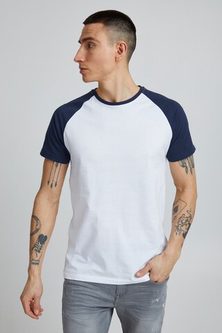 11 Project - Camisa em branco: frente