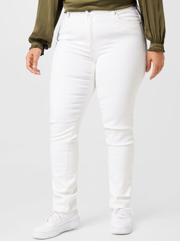 ONLY Carmakoma Slimfit Jeans 'Laola' i vit: framsida
