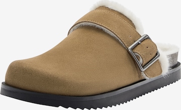 Pull&Bear Slipper in Brown: front