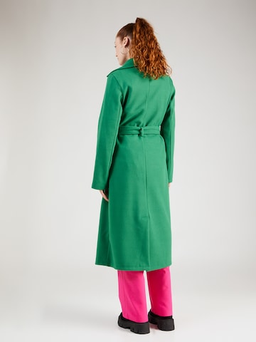 BRAVE SOUL Płaszcz przejściowy w kolorze zielony
