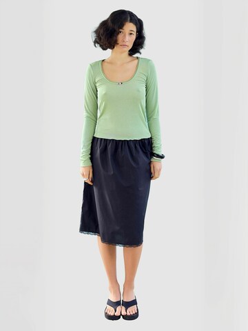Résumé Shirt ' NicolatteRS ' in Green: front