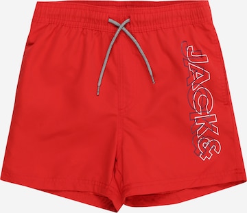 Jack & Jones Junior Plavecké šortky 'FIJI' – červená: přední strana