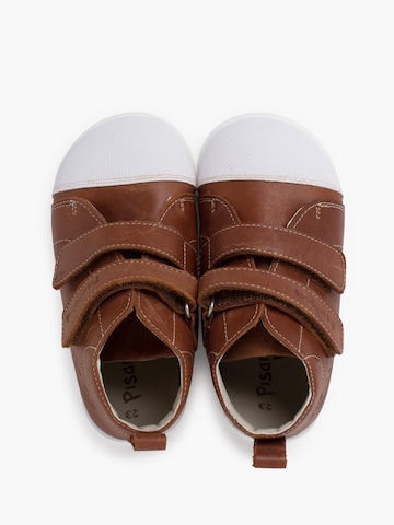 Pisamonas - Botas en marrón