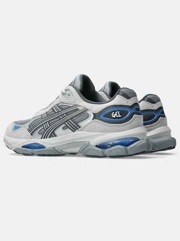 ASICS Sneaker in Grau