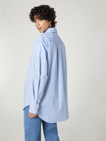 A LOT LESS - Blusa 'Sissy' em azul