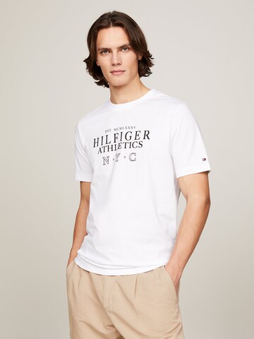 TOMMY HILFIGER Футболка в Белый: спереди