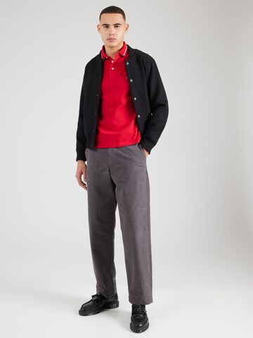 TOMMY HILFIGER Футболка в Красный