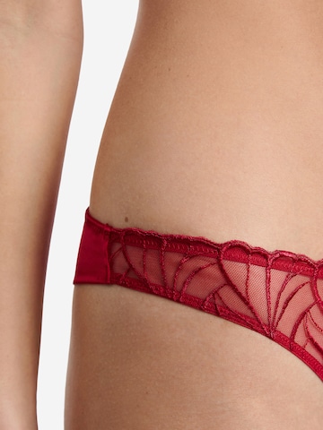 String di ETAM in rosso