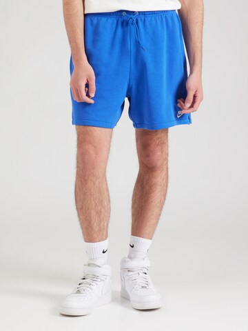 Loosefit Pantaloni 'CLUB' di Nike Sportswear in blu: frontale